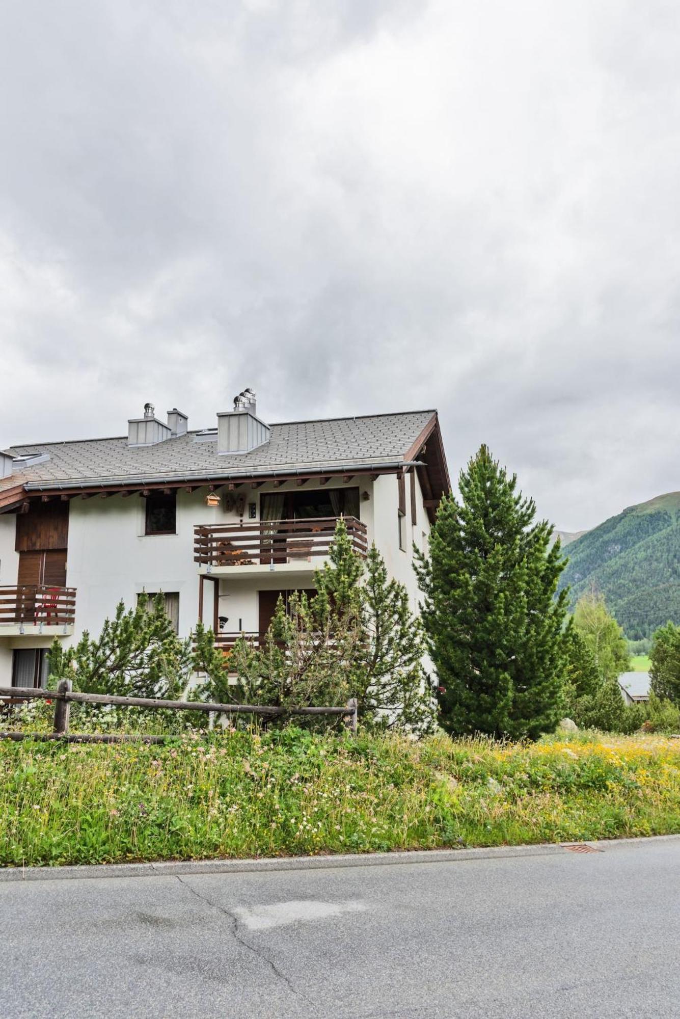 Apartament Chesa Martina - La Punt Zewnętrze zdjęcie