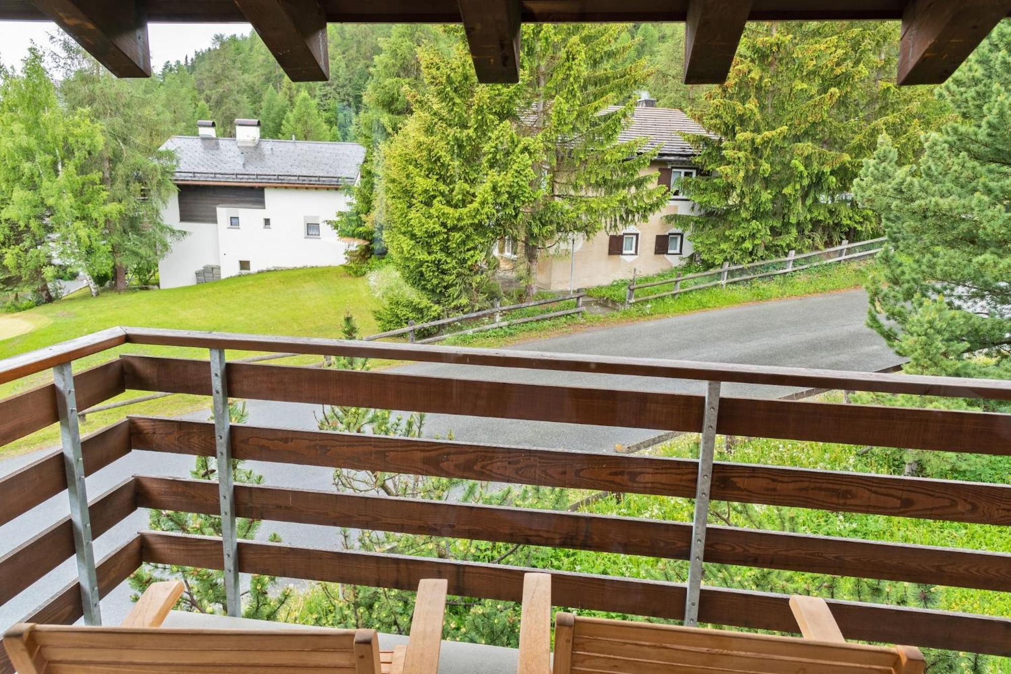 Apartament Chesa Martina - La Punt Zewnętrze zdjęcie